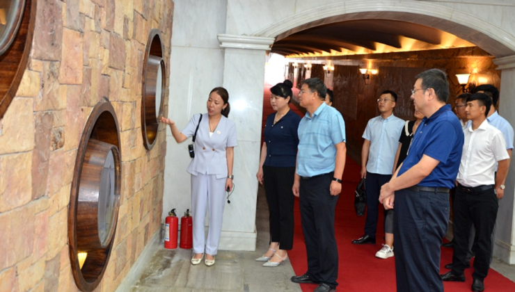 同墾異業(yè)共交流、互學(xué)互鑒謀發(fā)展 | 姚革顯帶隊到莫高股份公司開展學(xué)習(xí)交流